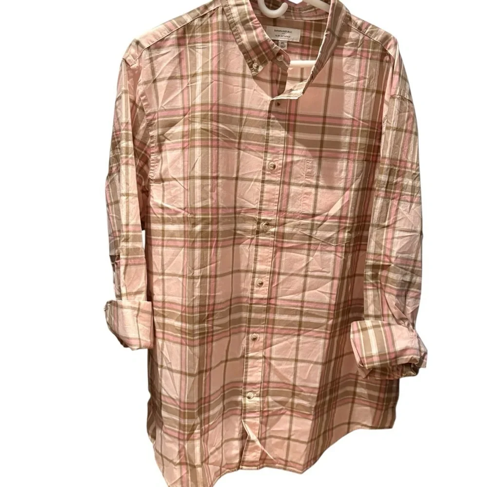 NWOT- Banana Republic Pink and Brown Check Slim Untucked Shirt